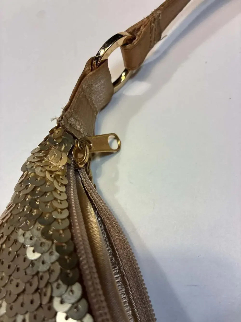PREZZO DIVISION OF Y&S Gold Sequin Beaded Flaky Handbag Shoulder Purse